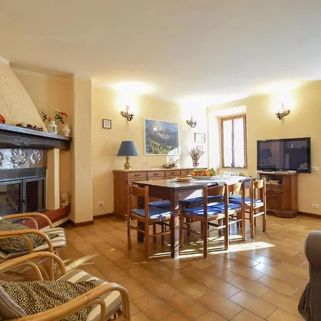 Pet Friendly In Farnocchia With Wifi Pomezzana